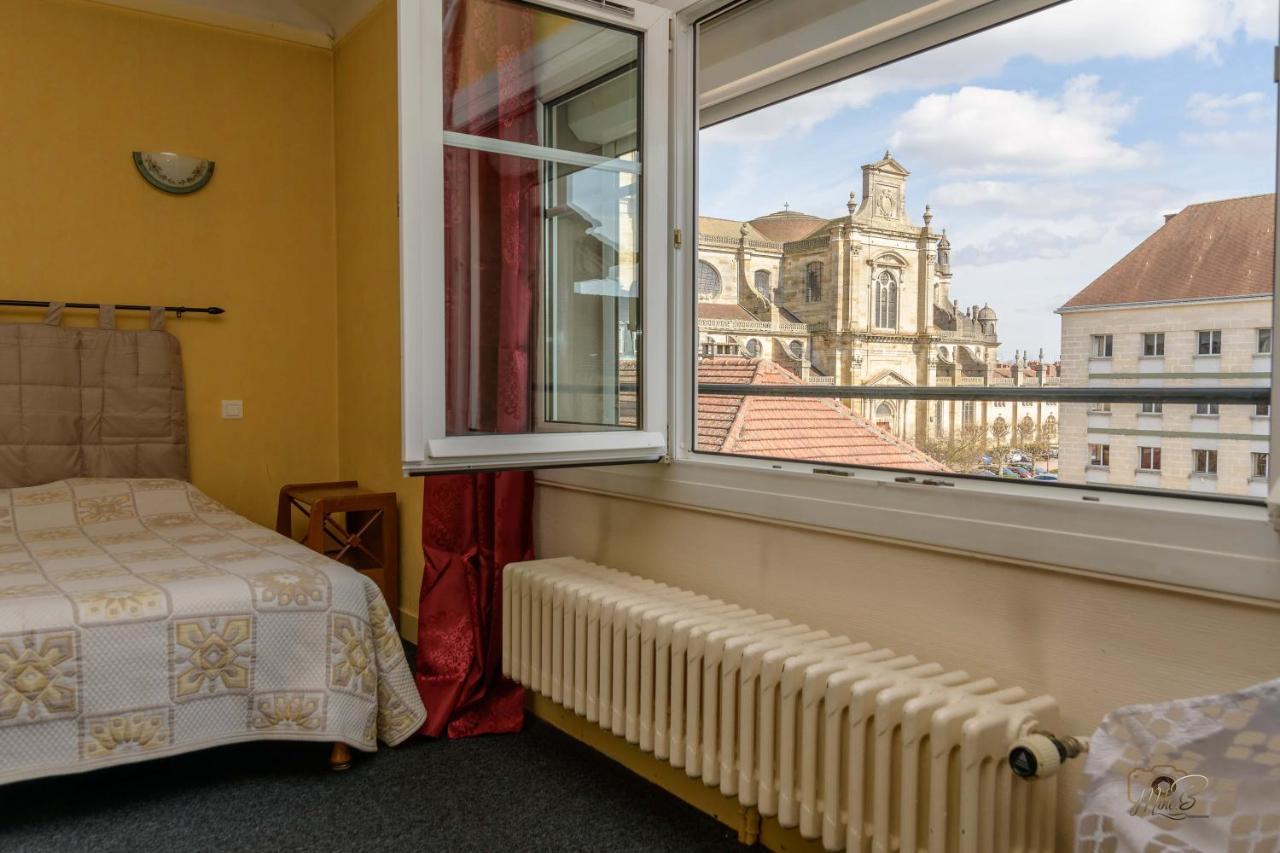Hôtel de la Cloche SP Reims Esterno foto